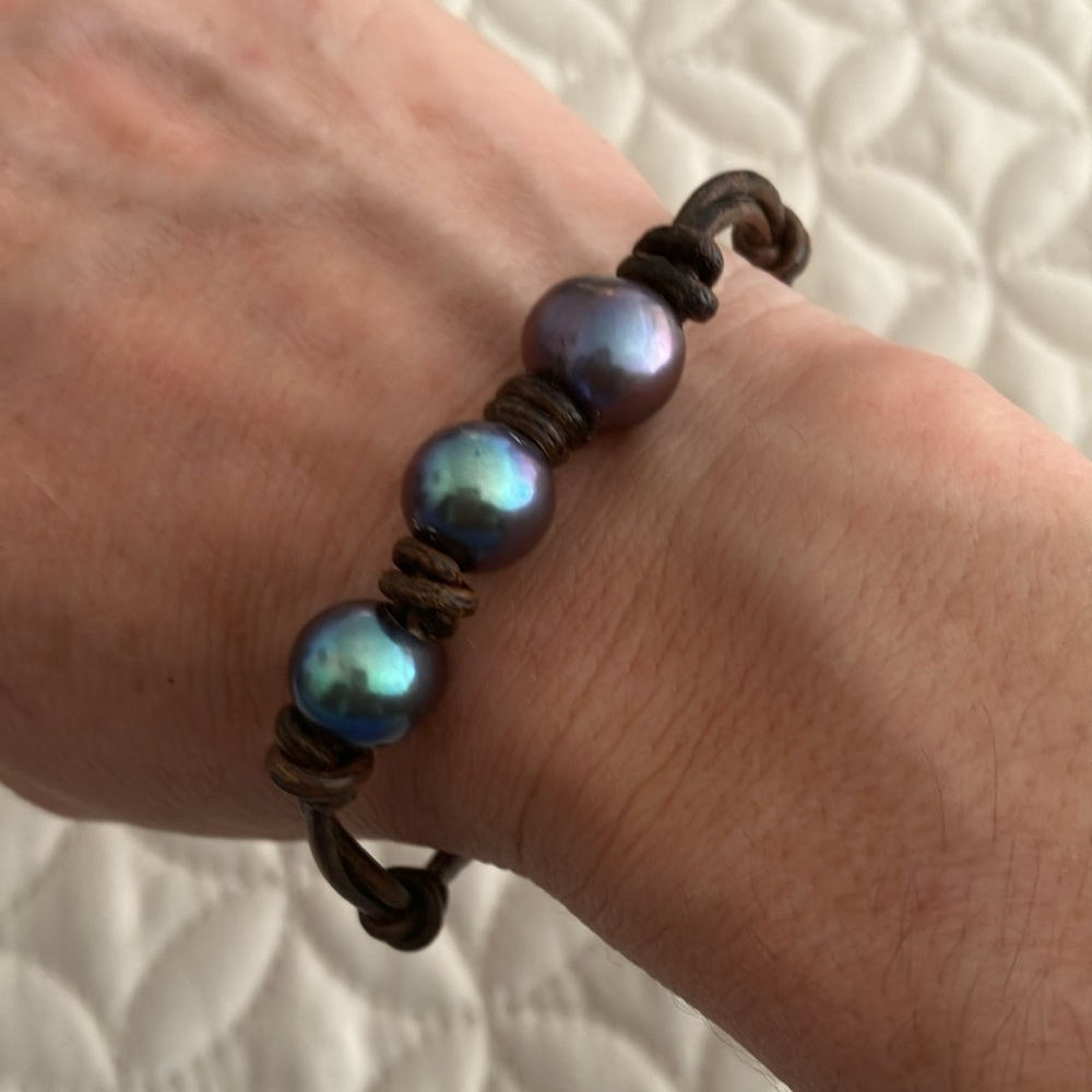 3 blue leather pearls adjustable bracelet